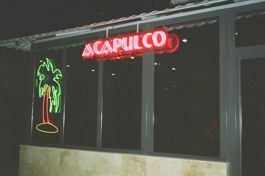 Motel Acapulco エレバン エクステリア 写真