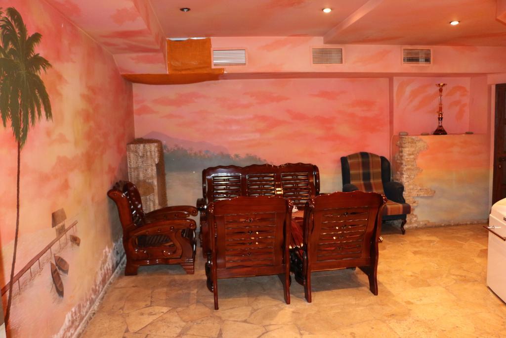Motel Acapulco エレバン エクステリア 写真