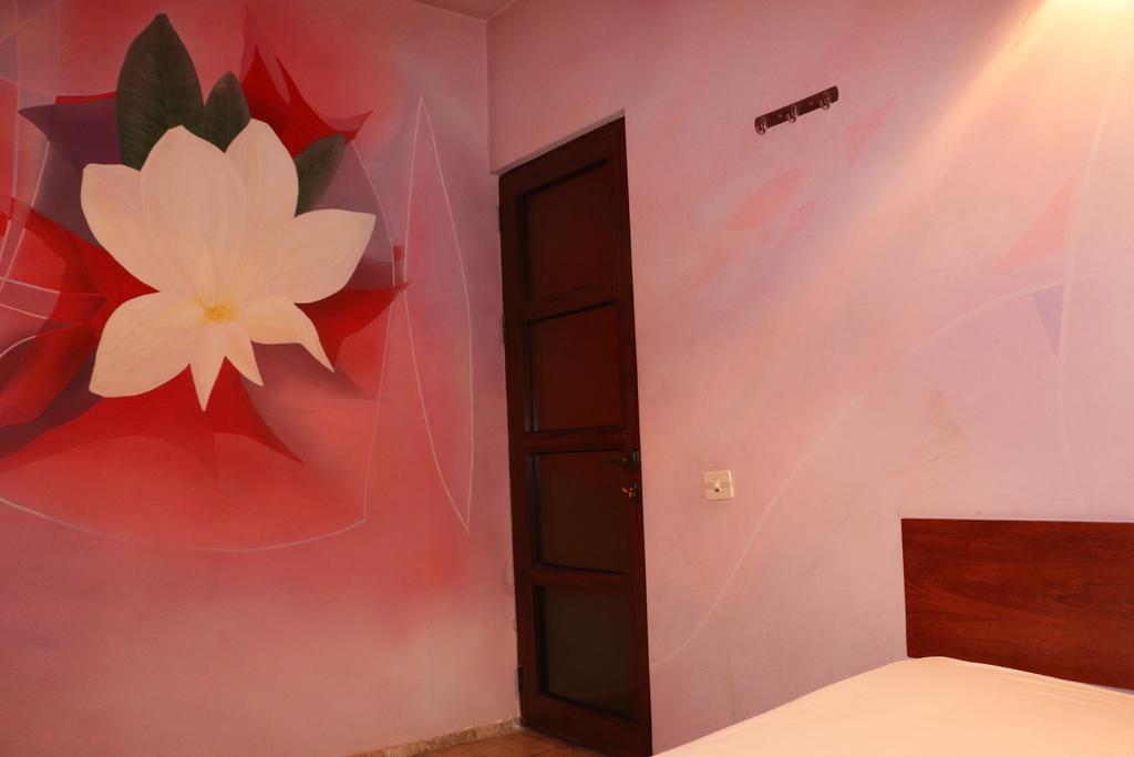Motel Acapulco エレバン エクステリア 写真