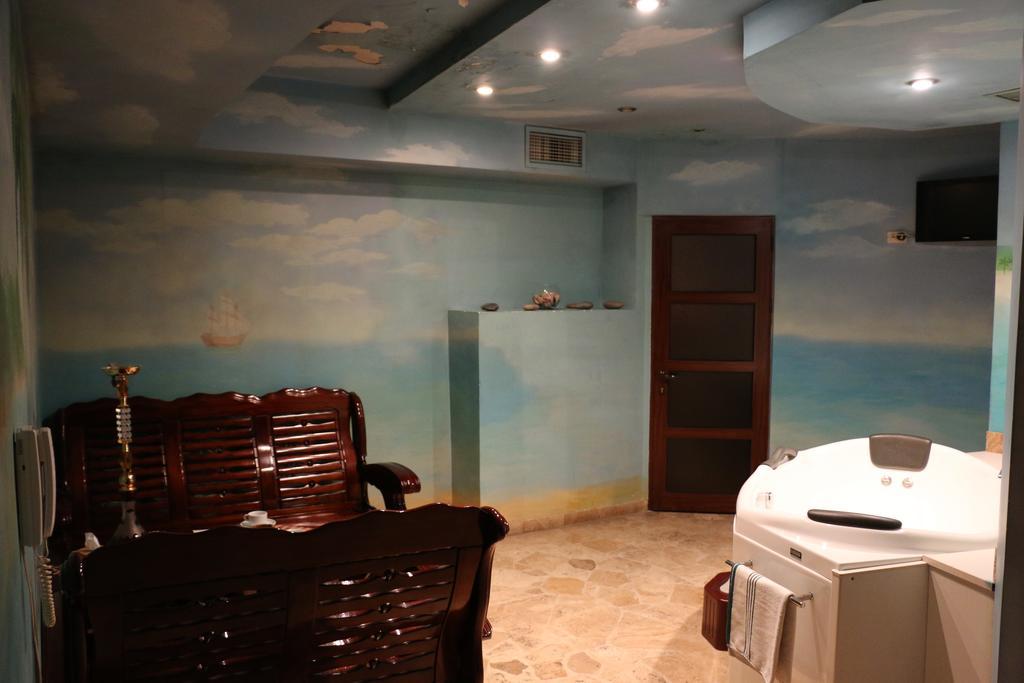 Motel Acapulco エレバン エクステリア 写真