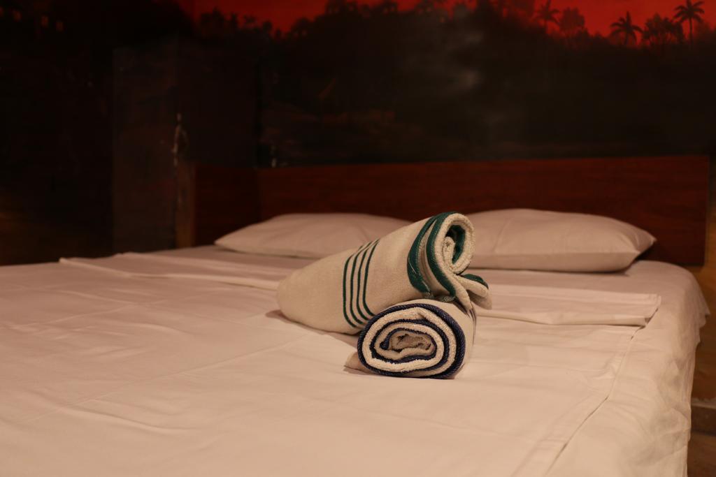 Motel Acapulco エレバン エクステリア 写真