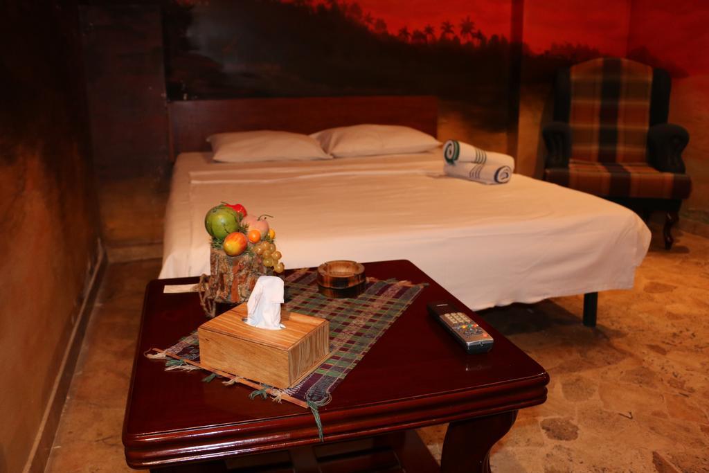 Motel Acapulco エレバン エクステリア 写真